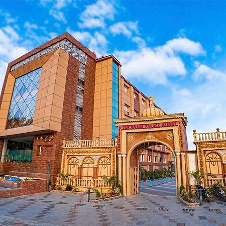 The Bodhi Palace Resort Bodh Gaya Exterior foto
