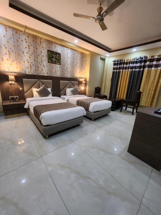 The Bodhi Palace Resort Bodh Gaya Exterior foto