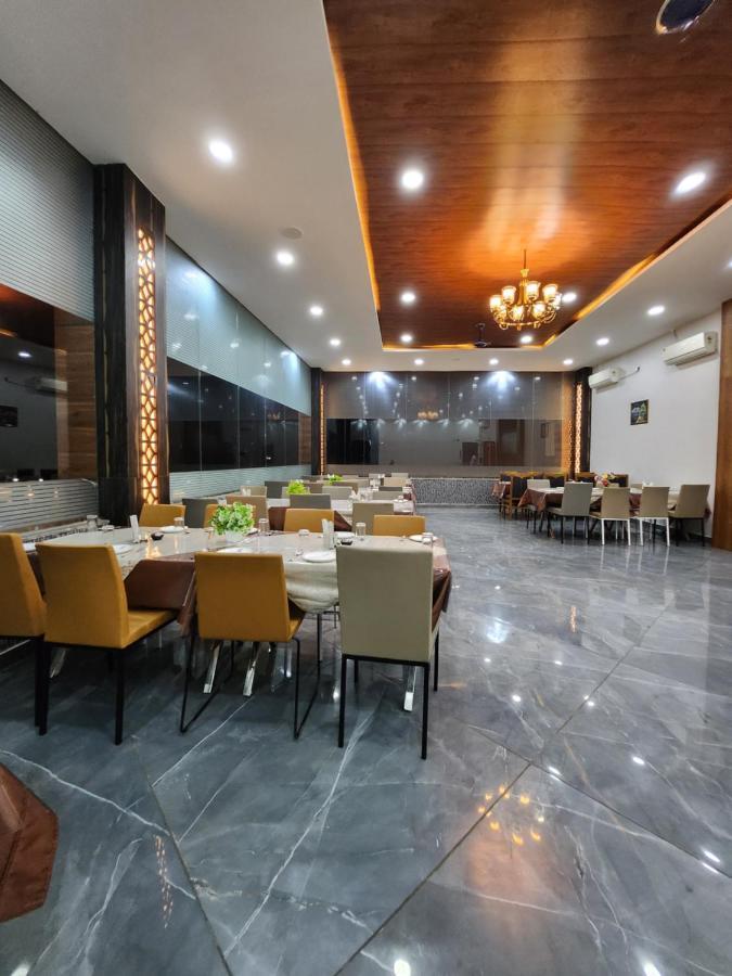 The Bodhi Palace Resort Bodh Gaya Exterior foto