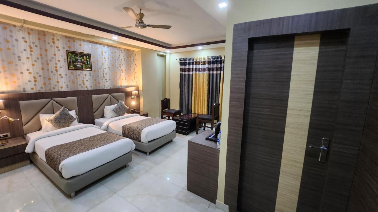 The Bodhi Palace Resort Bodh Gaya Exterior foto