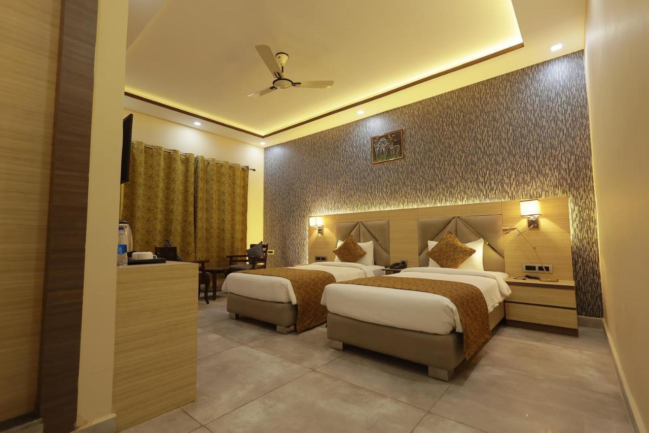 The Bodhi Palace Resort Bodh Gaya Exterior foto