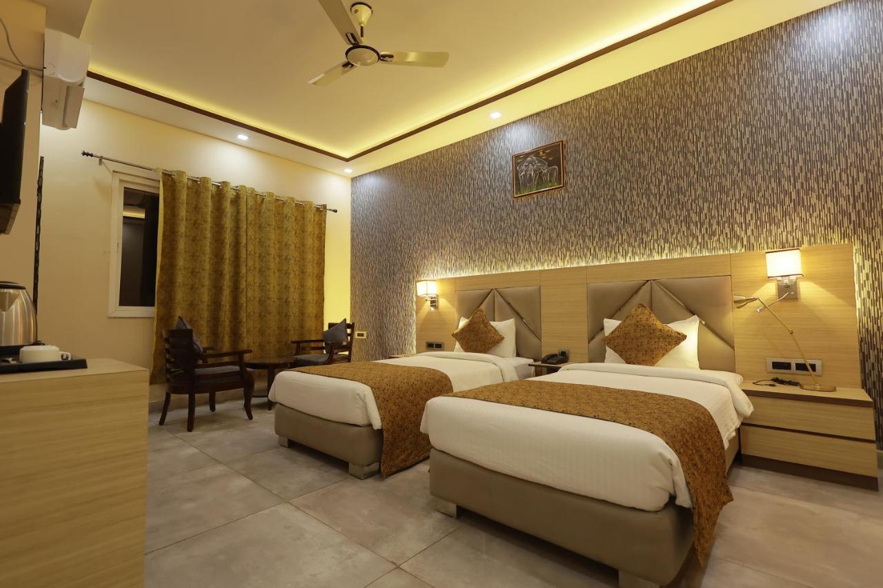 The Bodhi Palace Resort Bodh Gaya Exterior foto